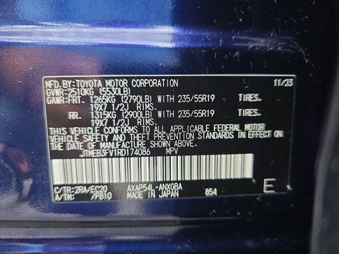 Used 2024 Toyota RAV4 XSE w/ Weather Package AWD/4WD image 29