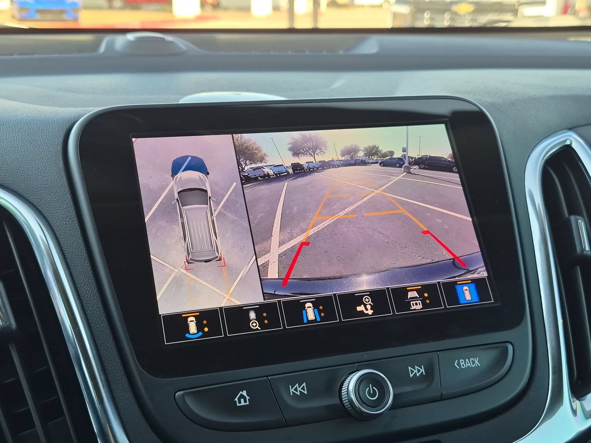 Used 2024 Chevrolet Equinox LT FWD image 19