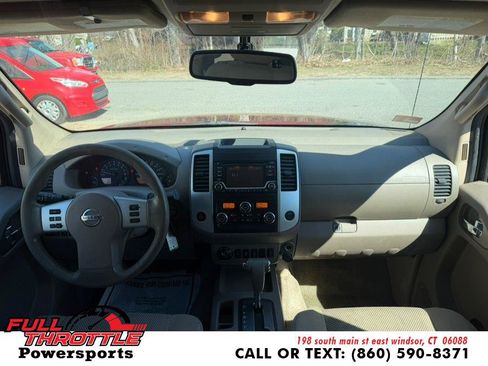 Used 2015 Nissan Frontier SV w/ SV Value Truck Package AWD/4WD image 21