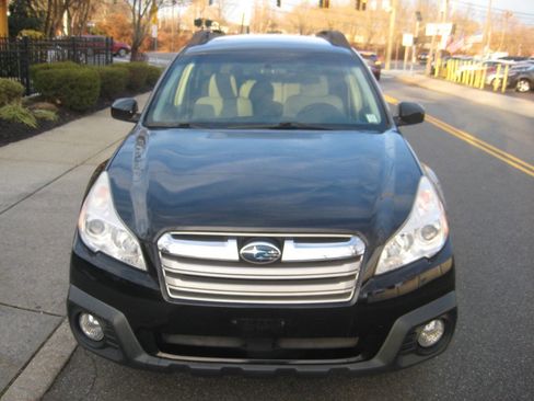 Used 2014 Subaru Outback 2.5i Premium image 2