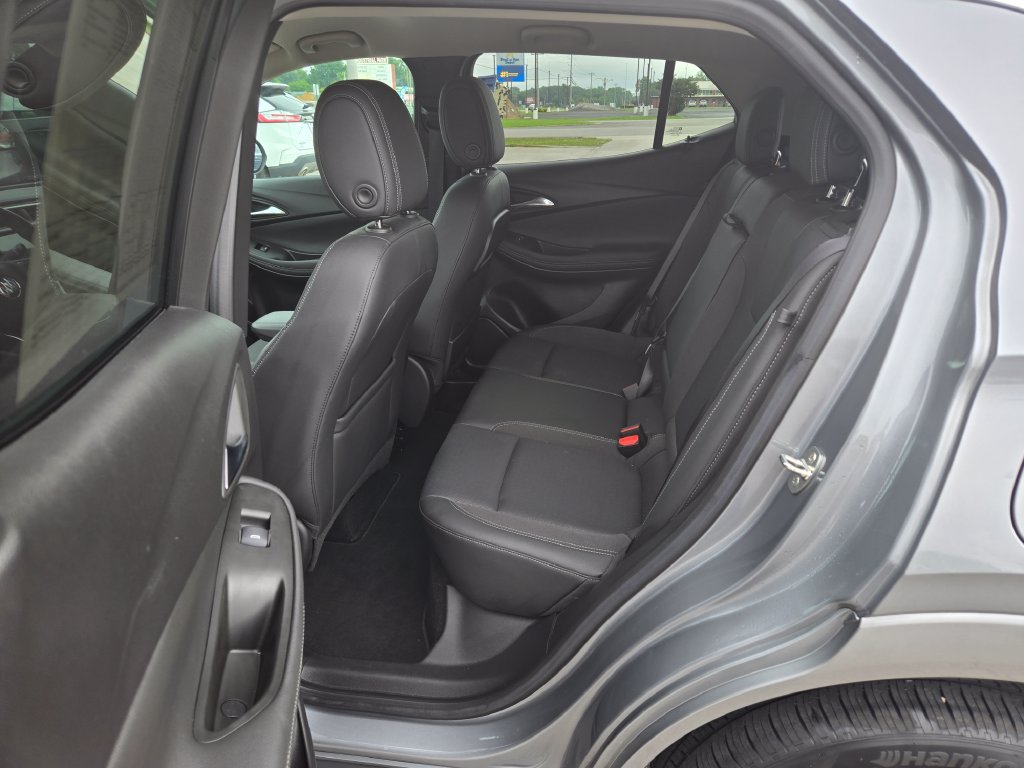 Used 2023 Buick Encore GX Select w/ Sport Touring Package FWD image 8