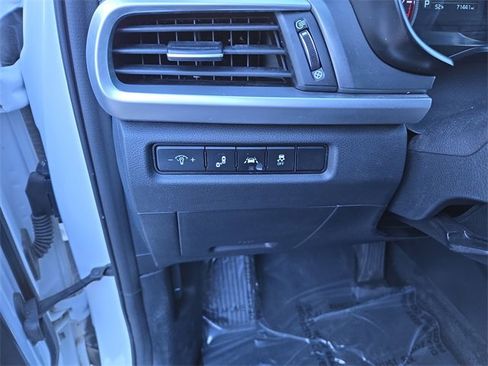 Used 2020 Kia Telluride LX image 19