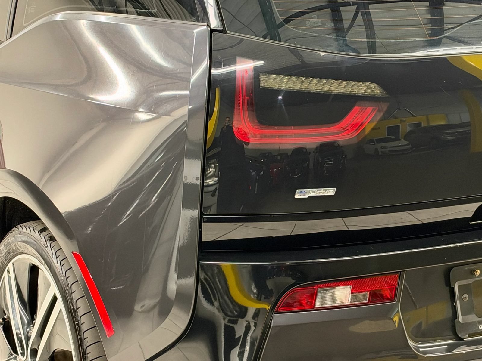 Used 2014 BMW i3 w/ Range Extender RWD image 12
