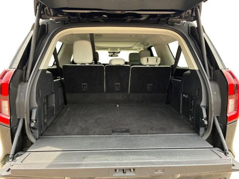 Used 2025 Ford Expedition Max Platinum w/ Driver's Package AWD/4WD image 9