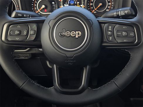 New 2025 Jeep Gladiator Rubicon image 20