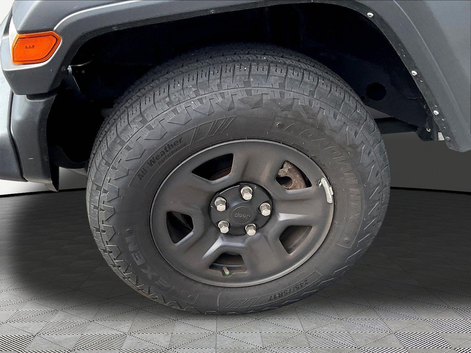 Used 2024 Jeep Wrangler Unlimited Sport AWD/4WD image 32