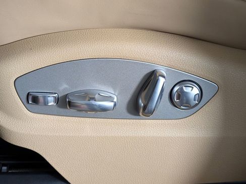 New 2026 Porsche Macan image 30