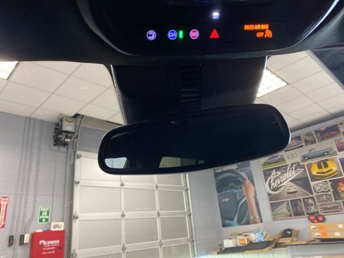 Used 2026 Buick Enclave Preferred image 33