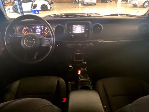 Used 2020 Jeep Wrangler Sport image 12