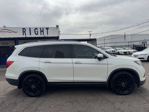 Used 2017 Honda Pilot Touring image 5