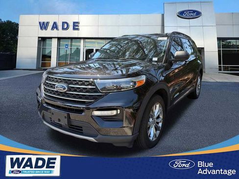 Used 2023 Ford Explorer XLT w/ Equipment Group 202A AWD/4WD image 1