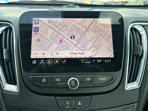 Used 2025 Chevrolet Malibu LT image 22