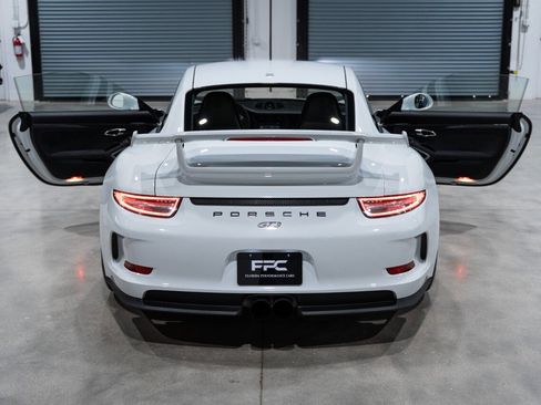 Used 2016 Porsche 911 GT3 RWD image 36