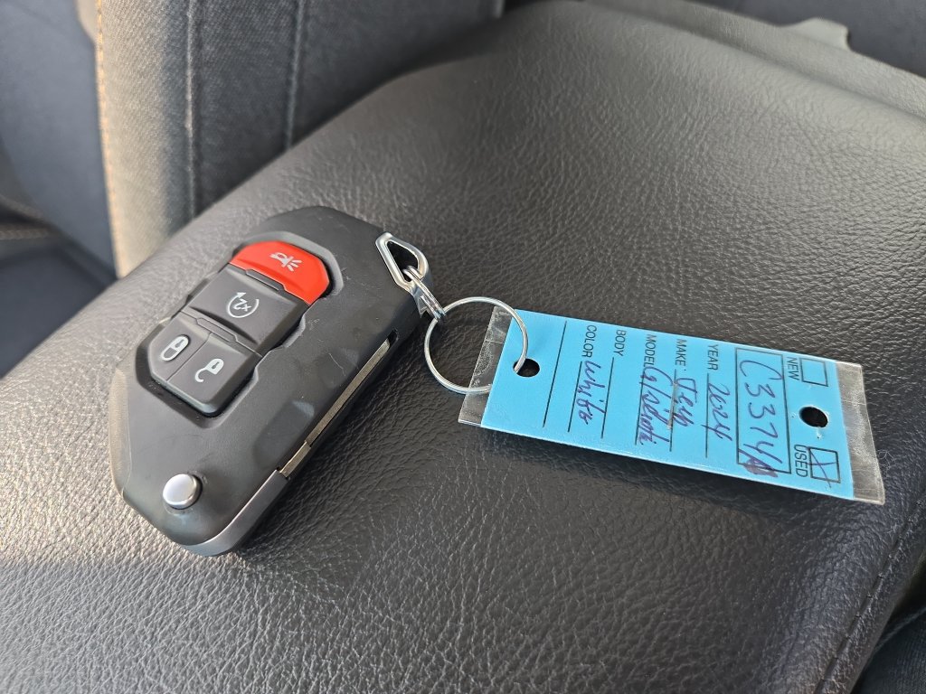 Used 2024 Jeep Gladiator Sport AWD/4WD image 27