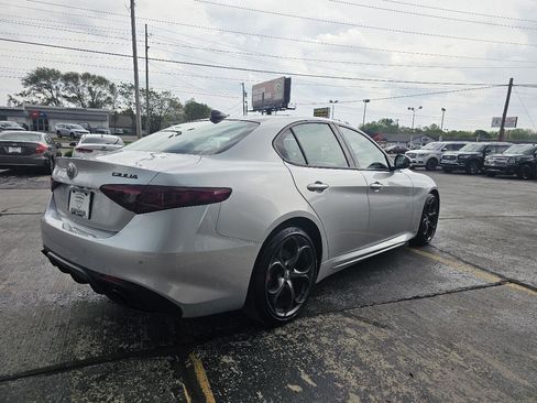 Used 2019 Alfa Romeo Giulia Ti AWD/4WD image 5