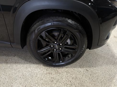 Used 2024 Chevrolet Trax ACTIV w/ Sunroof Package FWD image 12