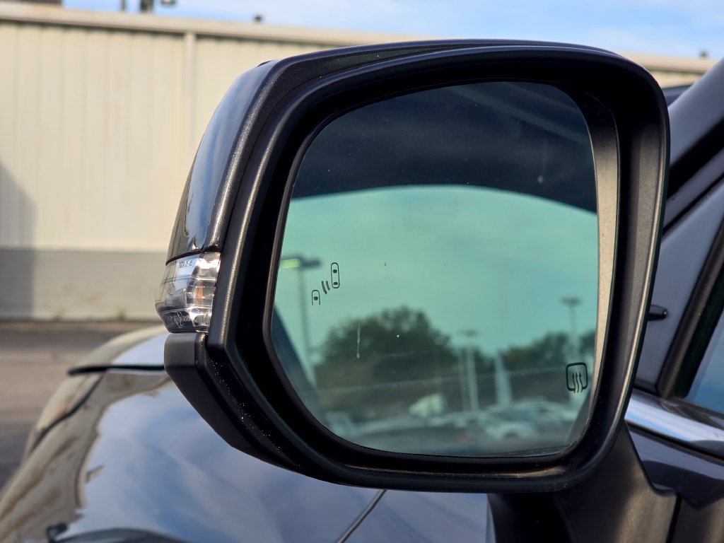 Certified 2021 Toyota Highlander XLE FWD image 26