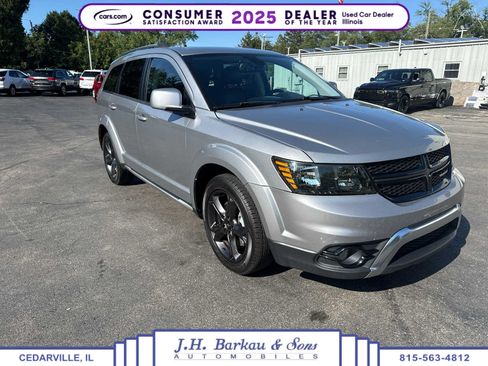 Used 2019 Dodge Journey Crossroad FWD image 1