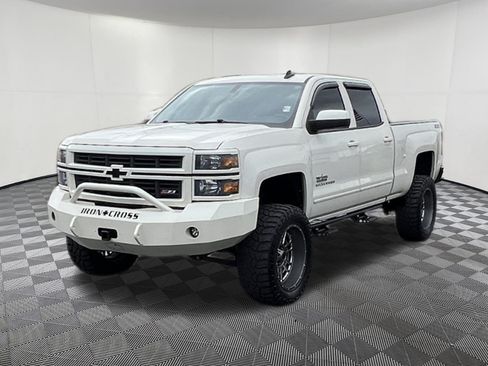 Used 2015 Chevrolet Silverado 1500 LT AWD/4WD image 3