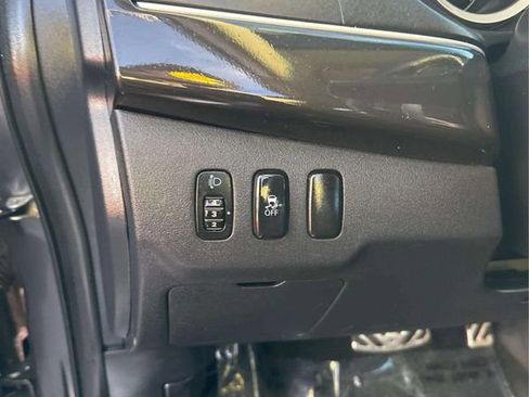 Used 2011 Mitsubishi Lancer Evolution MR image 23