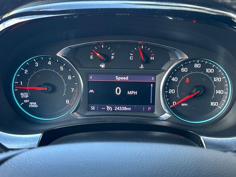 Used 2023 Chevrolet Traverse LT image 41