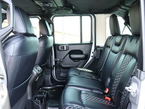 Used 2020 Jeep Wrangler Unlimited Sport AWD/4WD image 18