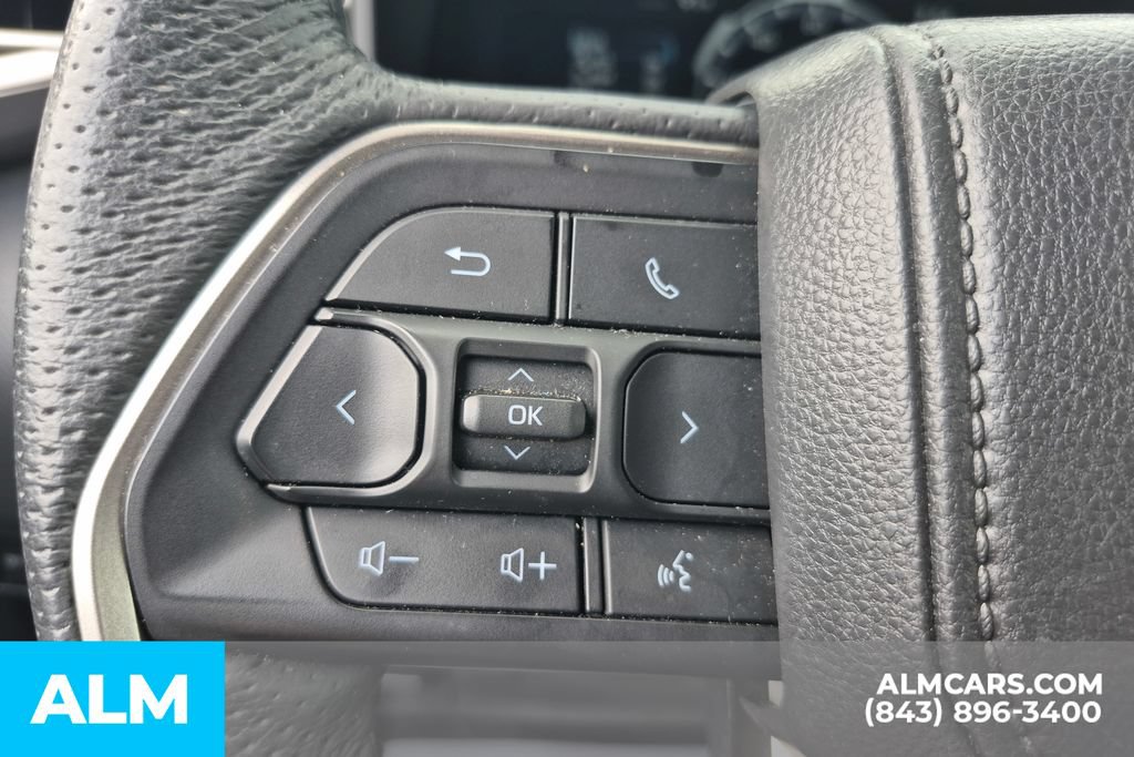 Used 2025 Toyota Sequoia SR5 AWD/4WD image 31