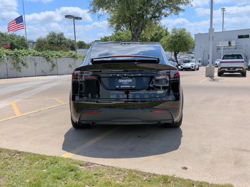 Used 2023 Tesla Model X AWD/4WD image 9