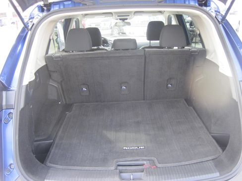 Used 2021 Nissan Rogue S image 6