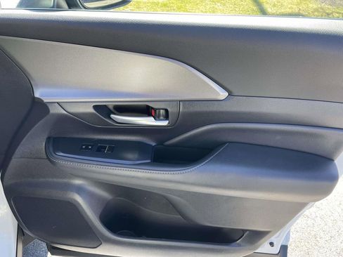 Used 2025 Toyota Grand Highlander AWD image 47