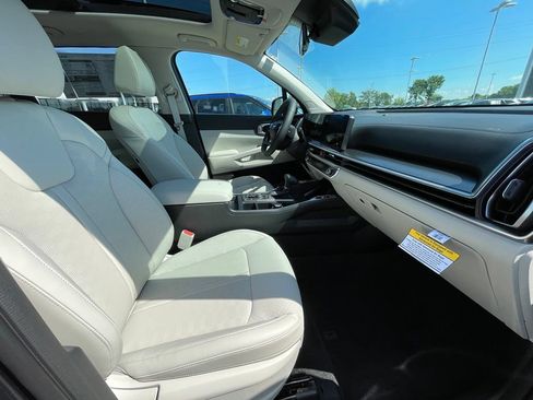 New 2026 Kia Sorento S FWD image 26