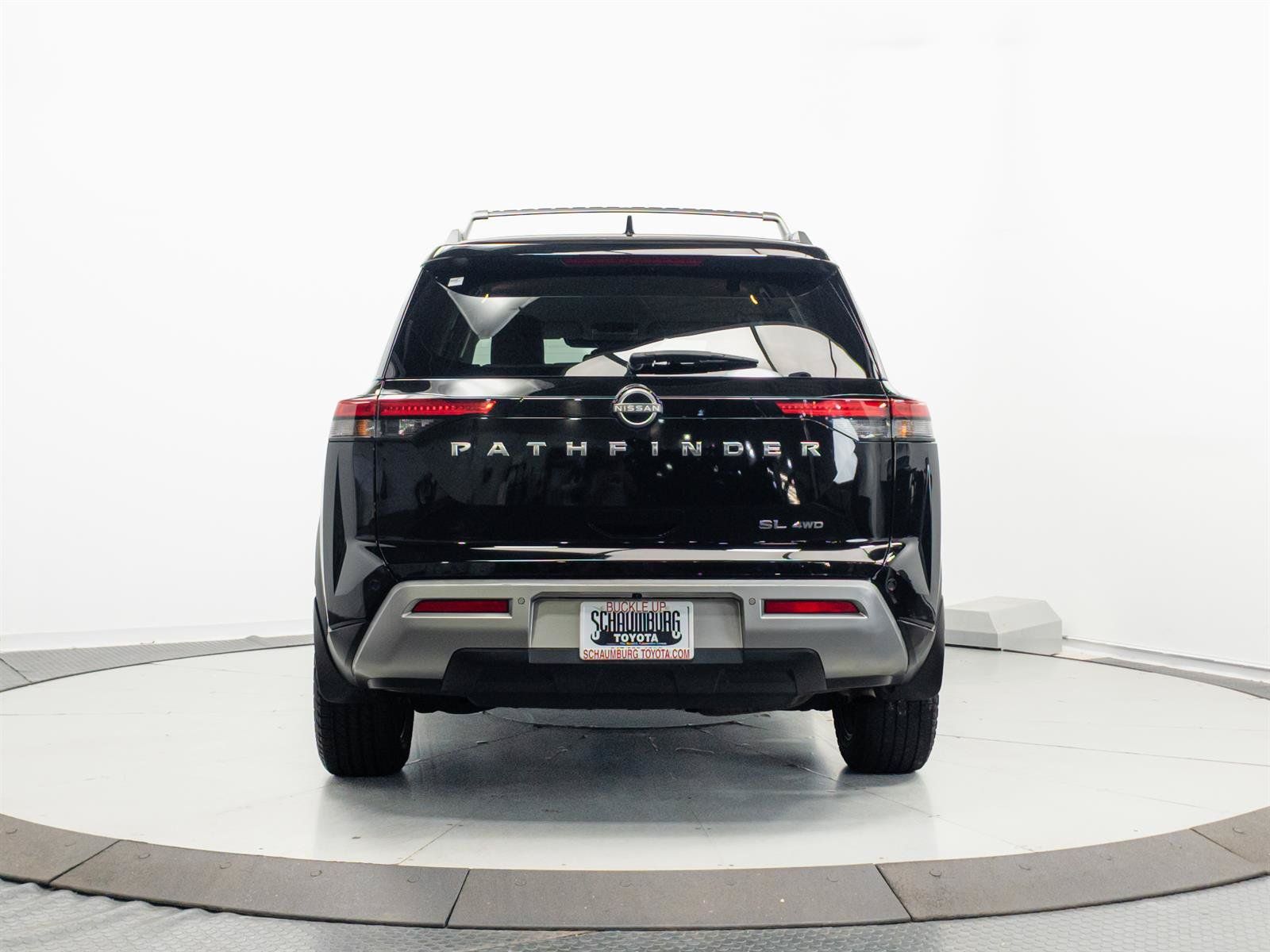 Used 2022 Nissan Pathfinder SL AWD/4WD image 10