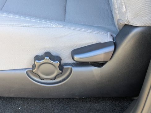 Used 2019 Toyota Tacoma SR5 image 21