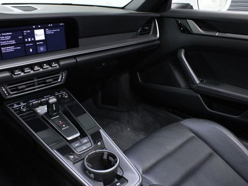 Certified 2021 Porsche 911 Carrera 4S image 21