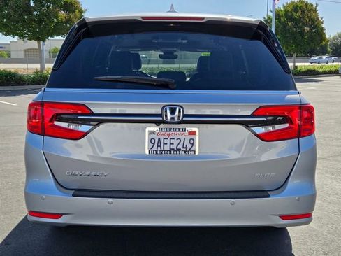 Used 2021 Honda Odyssey Elite image 5