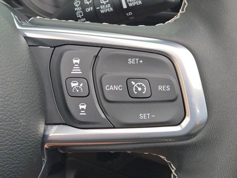 Certified 2025 Jeep Wrangler Unlimited Sahara w/ Safety Group AWD/4WD image 27