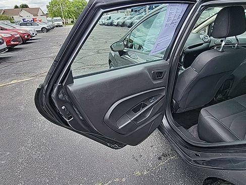 Used 2019 Ford Fiesta SE FWD image 18