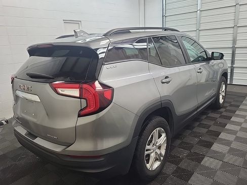 Used 2023 GMC Terrain SLE w/ Driver Convenience Package AWD/4WD image 2