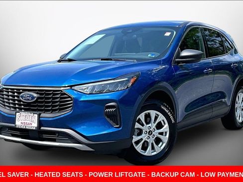 Used 2023 Ford Escape Active w/ Tech Pack #1 AWD/4WD image 3