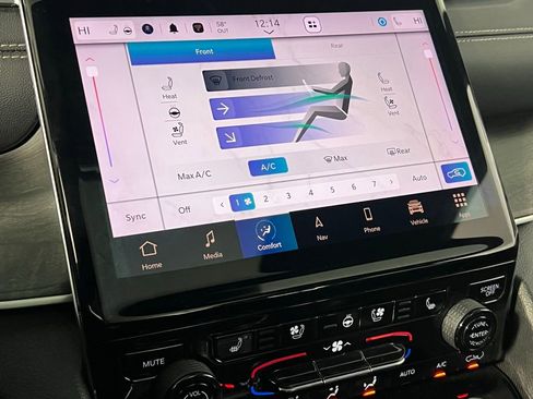 Used 2024 Jeep Grand Cherokee L Limited w/ Luxury Tech Group II image 19