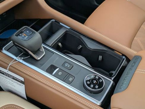 New 2026 Nissan Pathfinder Platinum image 26