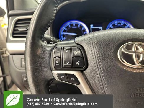 Used 2018 Toyota Highlander Limited Platinum image 30