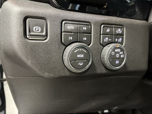 Used 2026 Chevrolet Silverado 1500 LTZ w/ Technology Package AWD/4WD image 39
