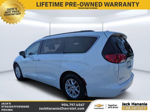 Used 2021 Chrysler Voyager Lxi FWD image 5