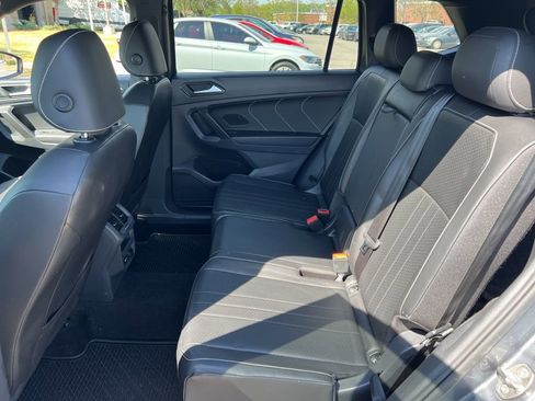 Certified 2022 Volkswagen Tiguan SE R-Line AWD/4WD image 25