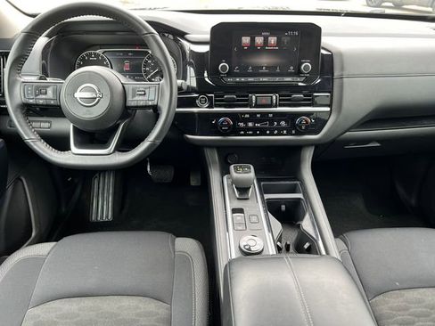 Used 2024 Nissan Pathfinder SV AWD/4WD image 3