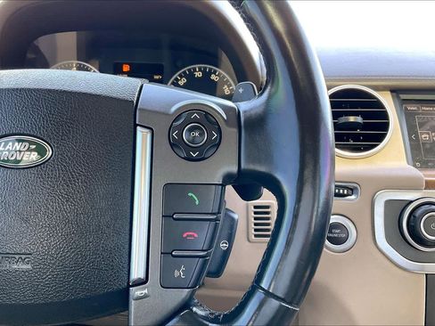 Used 2016 Land Rover LR4 HSE LUX image 25