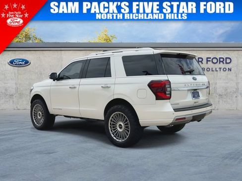 Used 2023 Ford Expedition Platinum RWD image 7