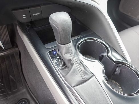 Used 2019 Toyota Camry LE FWD image 21