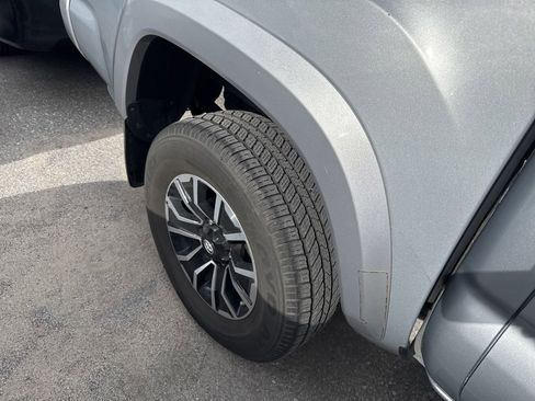 Used 2020 Toyota Tacoma TRD Sport RWD image 8